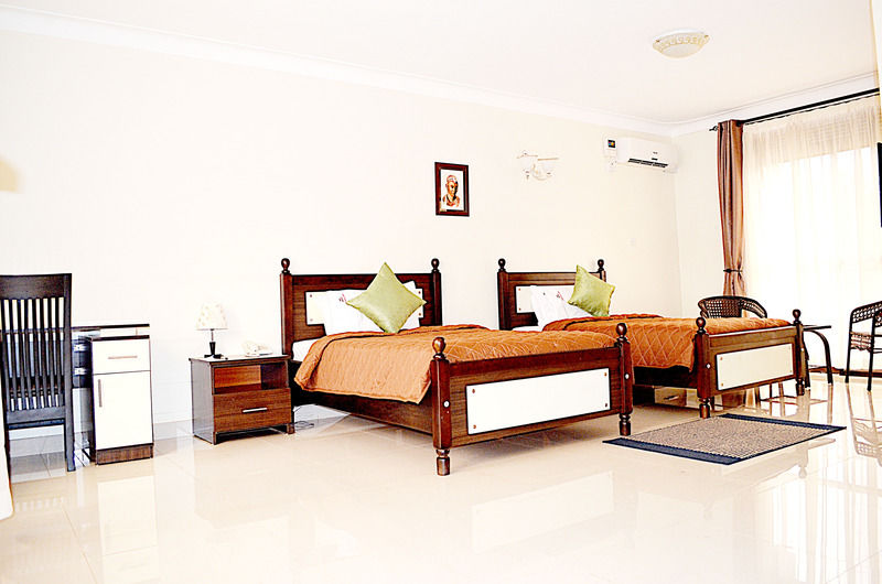 קמפאלה Marie'S Royale Hotel מראה חיצוני תמונה