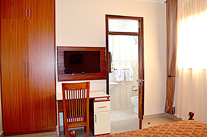 קמפאלה Marie'S Royale Hotel מראה חיצוני תמונה